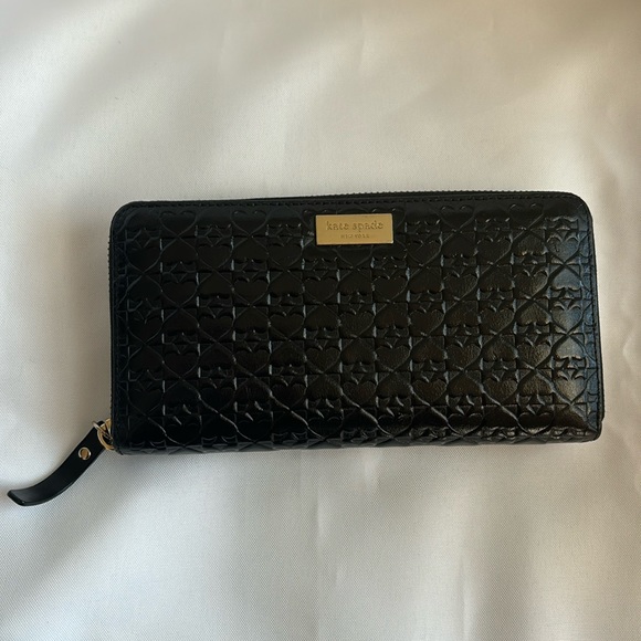 kate spade Handbags - Kate Spade New York Neda Penn Place Embossed Leather Wallet Black EUC